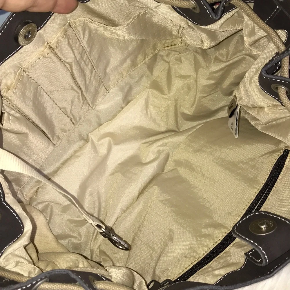 Sherpani Tan and Black Shoulder Bag - Picture 6 of 16